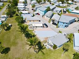 Holiday Out 052 - Image 2