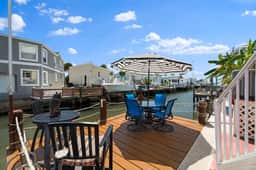 Island Dock House(1143) - Image 2