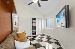 Penthouse By the Sea - Image 5