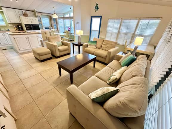 Sea Spray Bungalow (H268) - Image 2