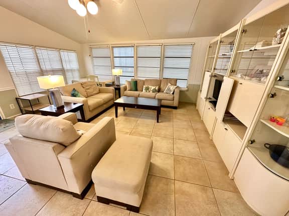Sea Spray Bungalow (H268) - Image 3