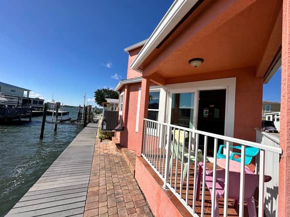 Coral Reef Retreat (N40) - Image 2