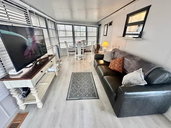 Seaside Haven Bungalow (V720) - Image 5