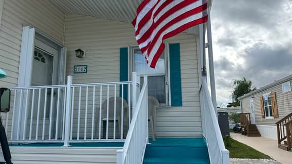 Jo-Mamas Place (2142) - Image 3