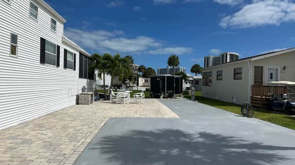 2049 Nettles Blvd - Image 2