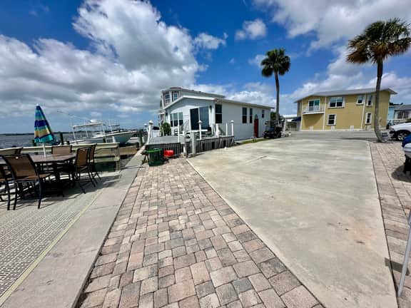 Nettles Island 1253. - Image 4