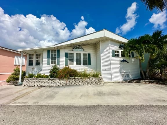 Seaside Breezes (N501) - Image 1