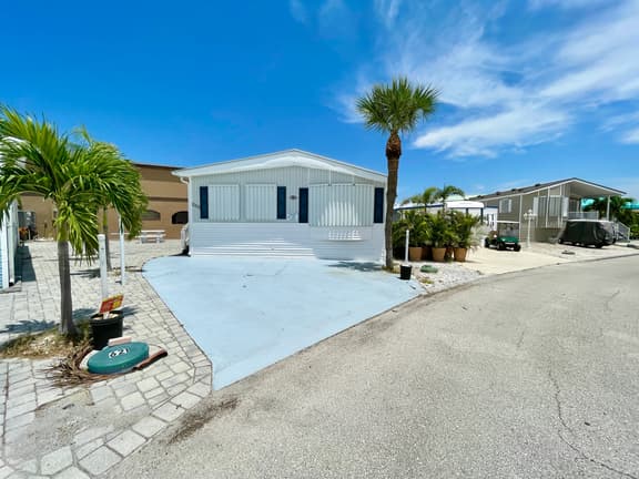 Seaside Serenade (N621) - Image 1