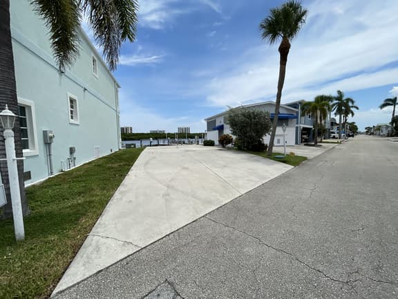 Nettles Island 0388 - Image 1