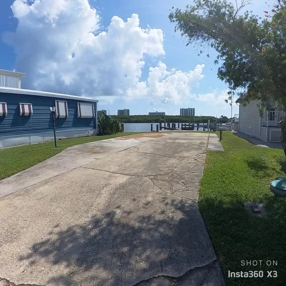 Nettles Island 0416 - Image 1