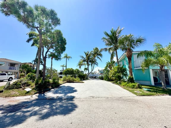 Nettles Island 1085 - Image 1