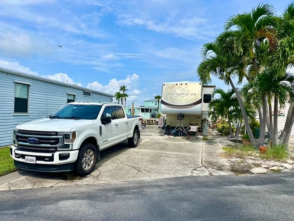 Venture Three 693 - Image 1