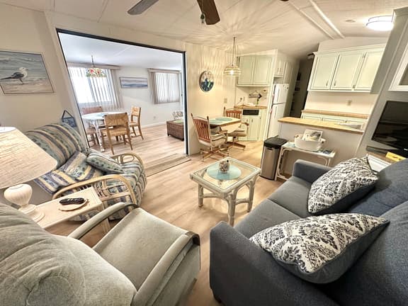 Nettles Island 807 - Image 1