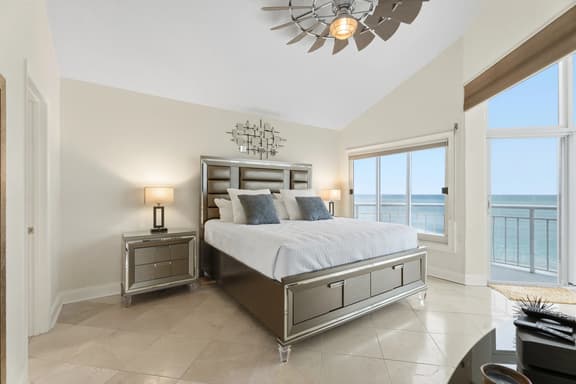 Penthouse By the Sea - Image 1