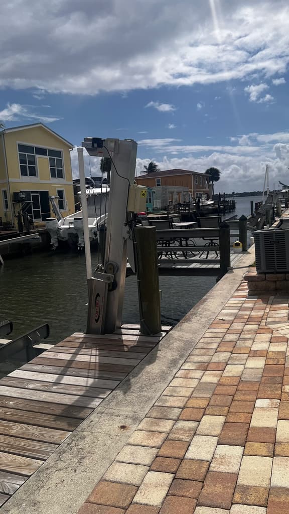 Nettles Island 1077 - Image 1
